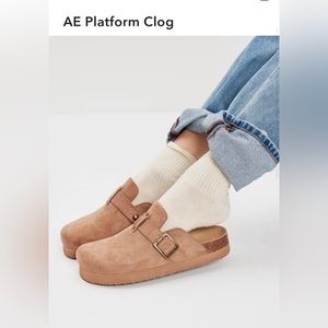American eagle platform clogs